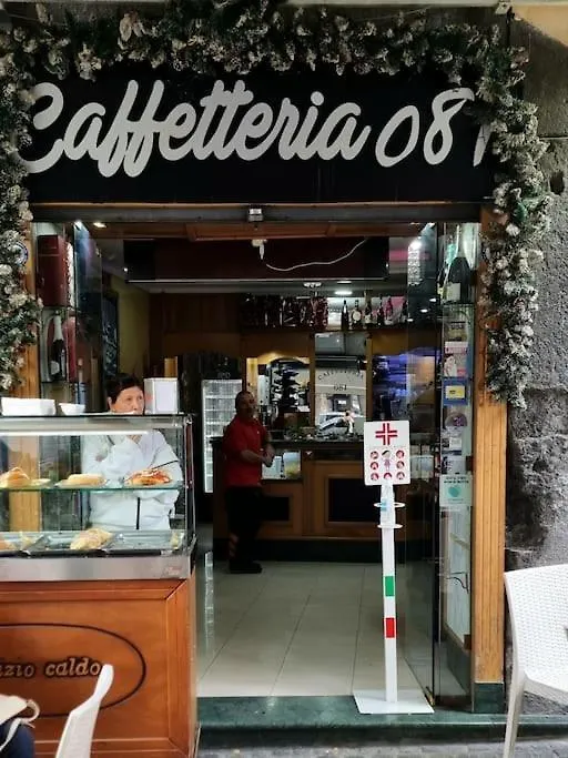 Casa Comoda E Centrale In Quartiere Storico Di Napoli Italy