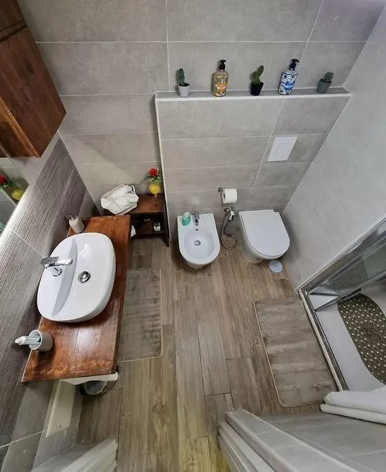 Casa Comoda E Centrale In Quartiere Storico Di Napoli Holiday home Naples