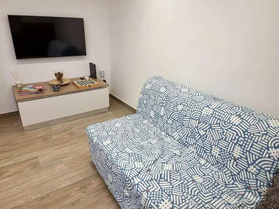 Casa Comoda E Centrale In Quartiere Storico Di Napoli 0*, Naples