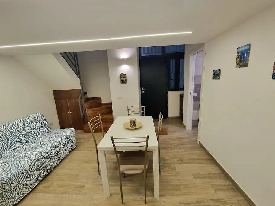 Casa Comoda E Centrale In Quartiere Storico Di Napoli בית נופש