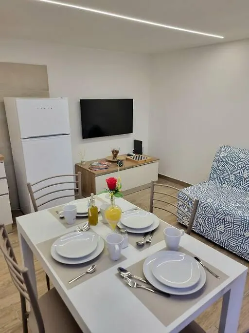 Casa Comoda E Centrale In Quartiere Storico Di Napoli בית נופש