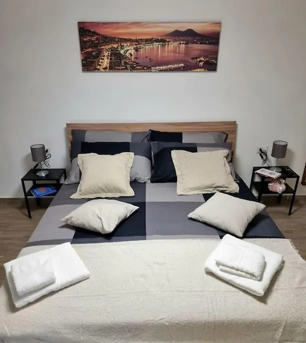 Casa Comoda E Centrale In Quartiere Storico Di Napoli נאפולי