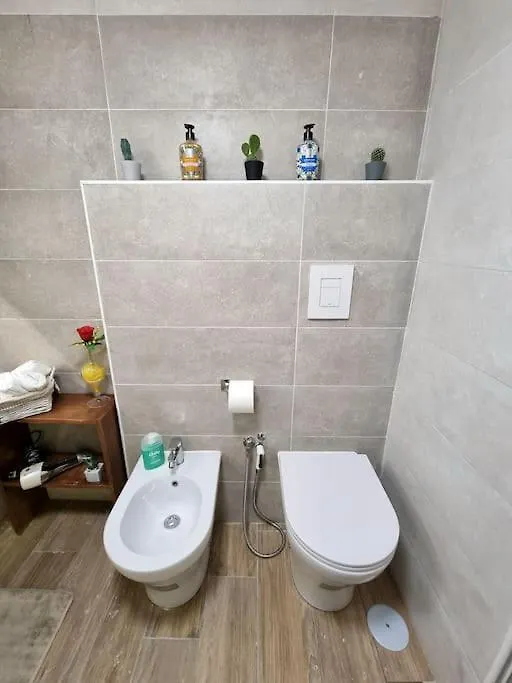 בית נופש Casa Comoda E Centrale In Quartiere Storico Di Napoli איטליה